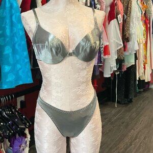 I.N.C. Vintage shinny Lingerie Set High Cut Adjustable Strap Sz 36B Gray